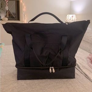 Lo & Sons Catalina Navy Deluxe Tote